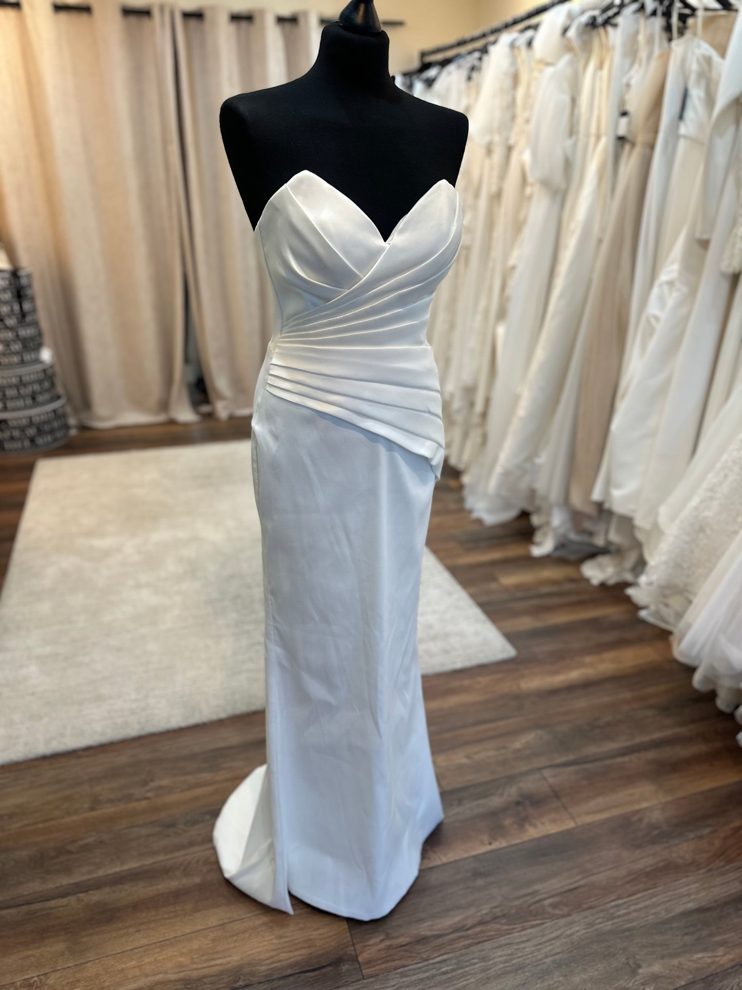 Eva Lendel - Lika + Overskirt - Bridal size 10