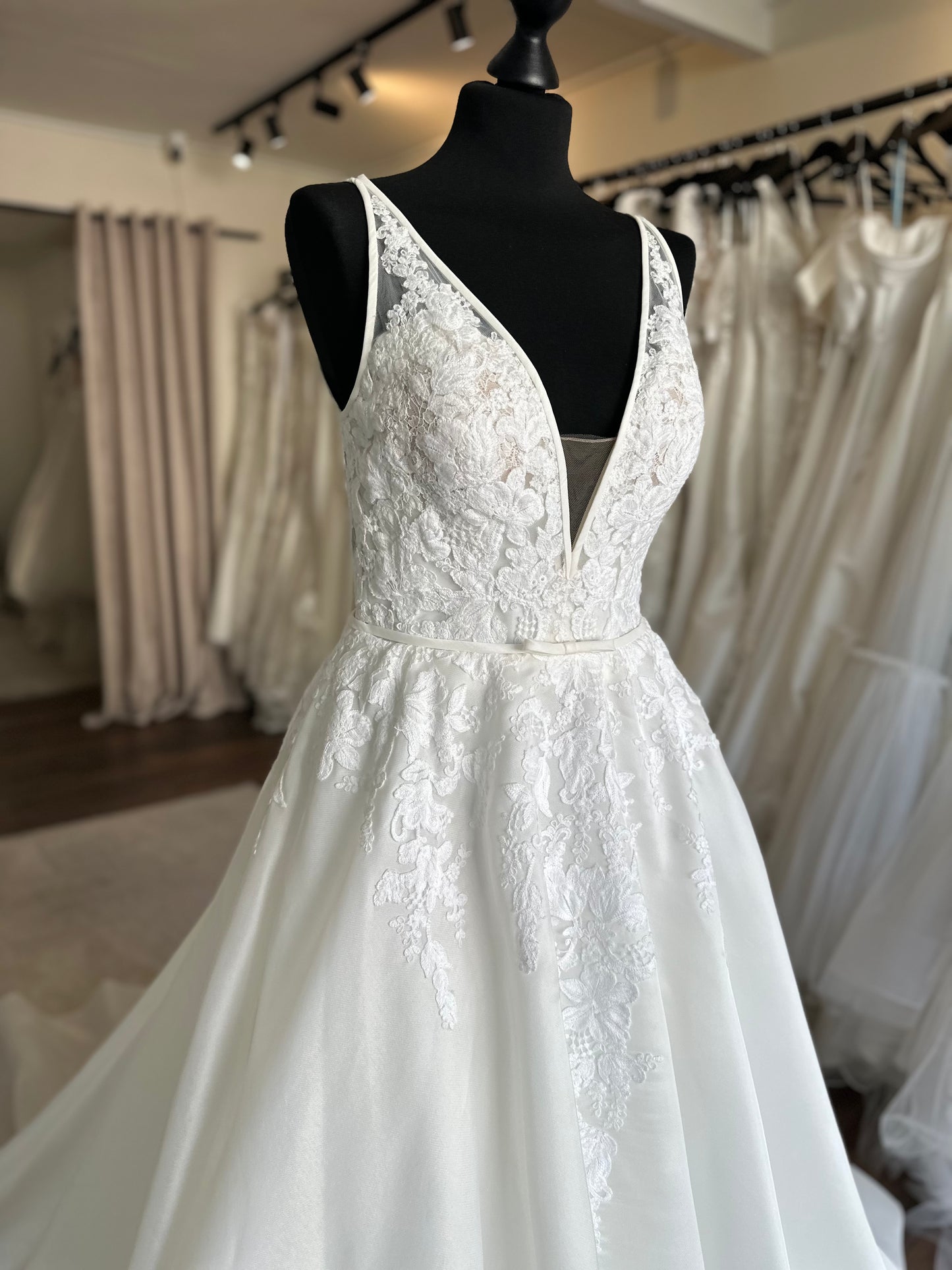 Pronovias - Elis - Bridal size 12