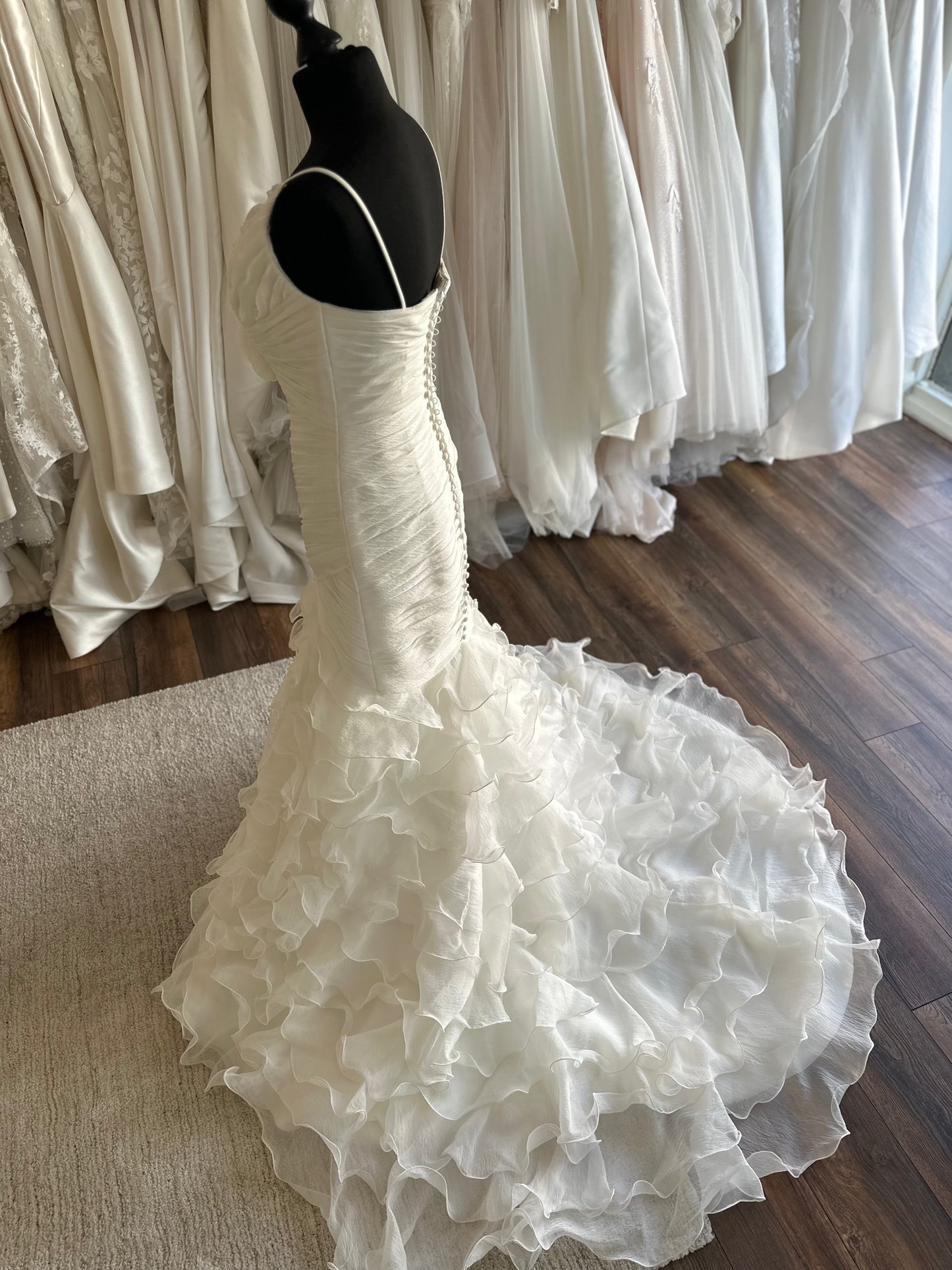 Pronovias - Galante - Size 8