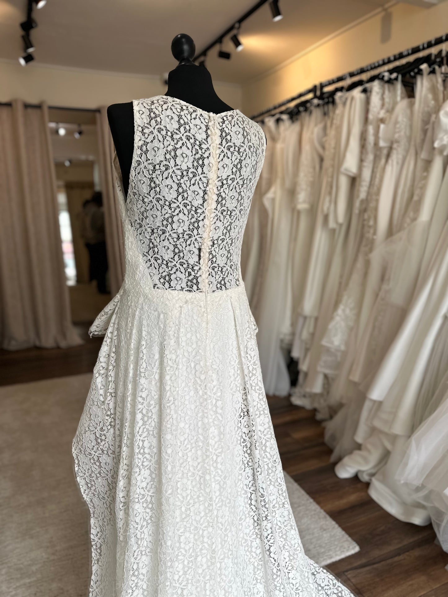Beside couture - 986 - Bridal Size 8