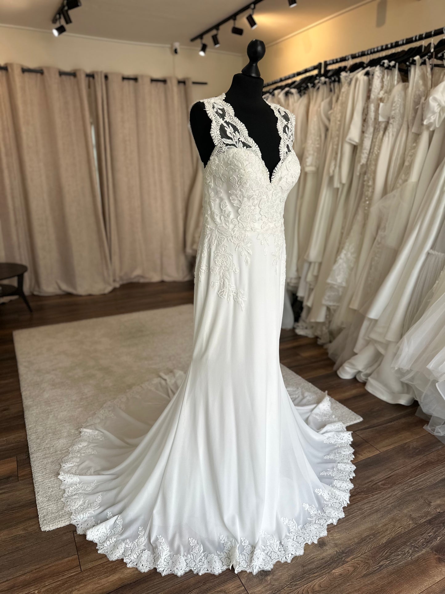 Pronovias - Viena - Bridal Size 14