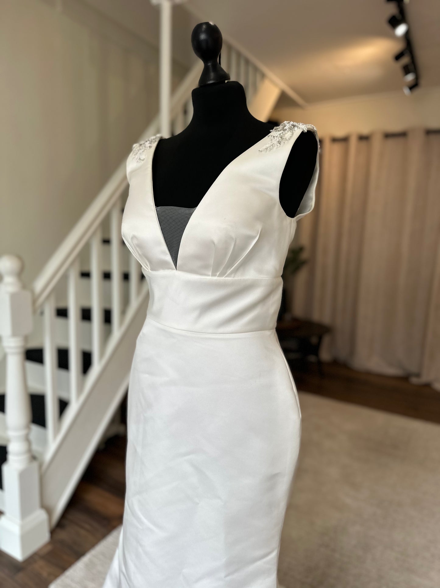Pronovias - Vega- Bridal Size 10