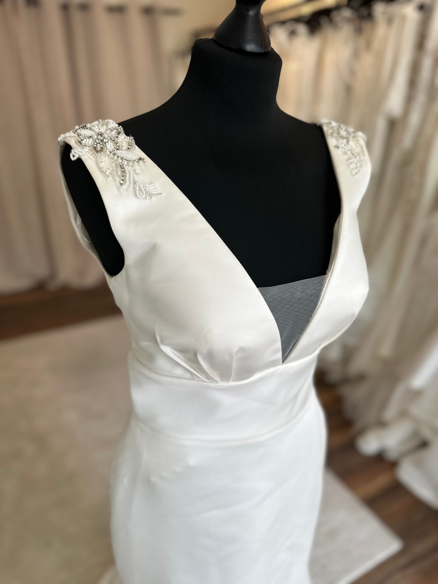 Pronovias - Vega- Bridal Size 10