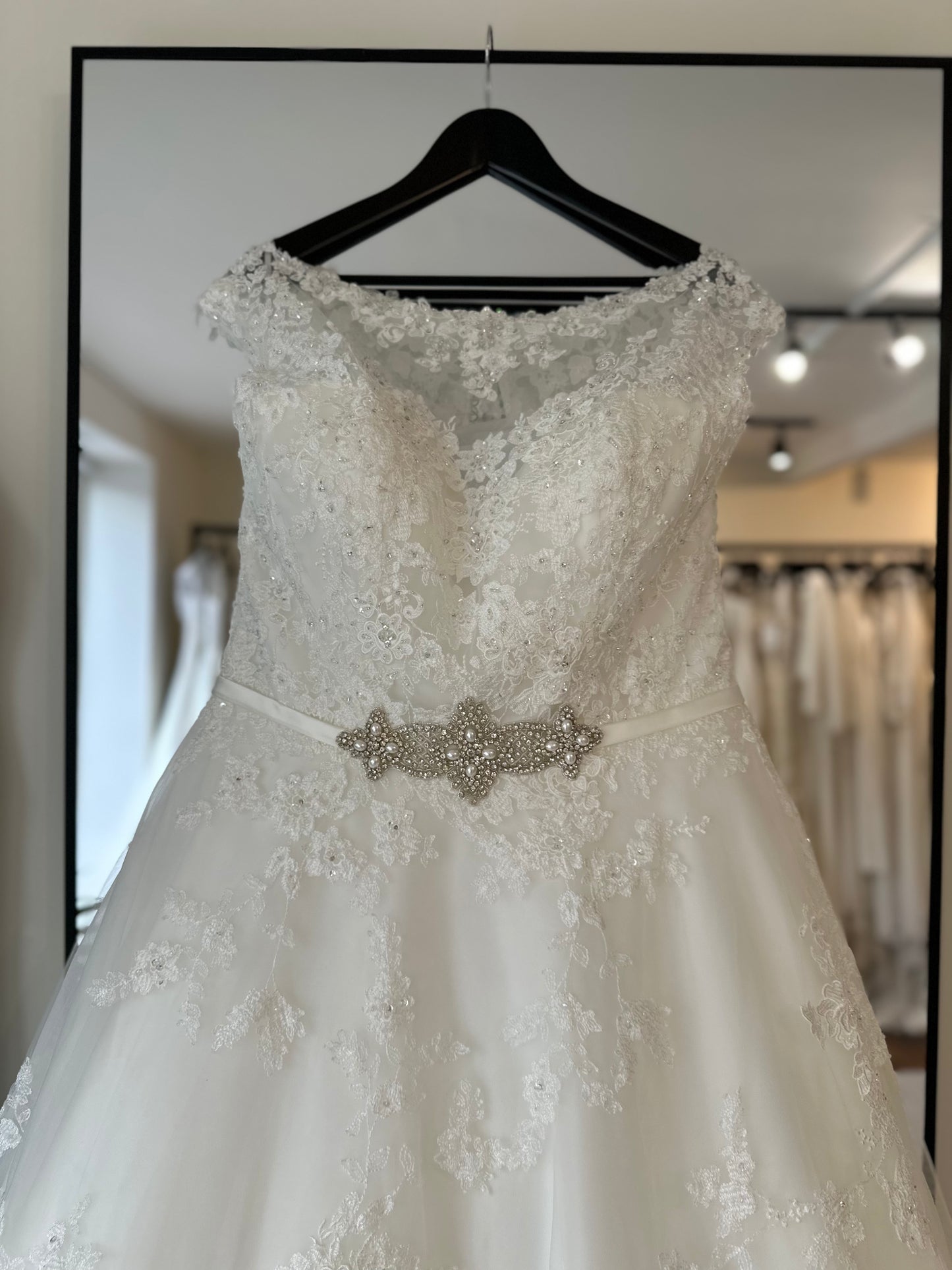Ronald Joyce - Robyn + detachable train - Bridal size 22