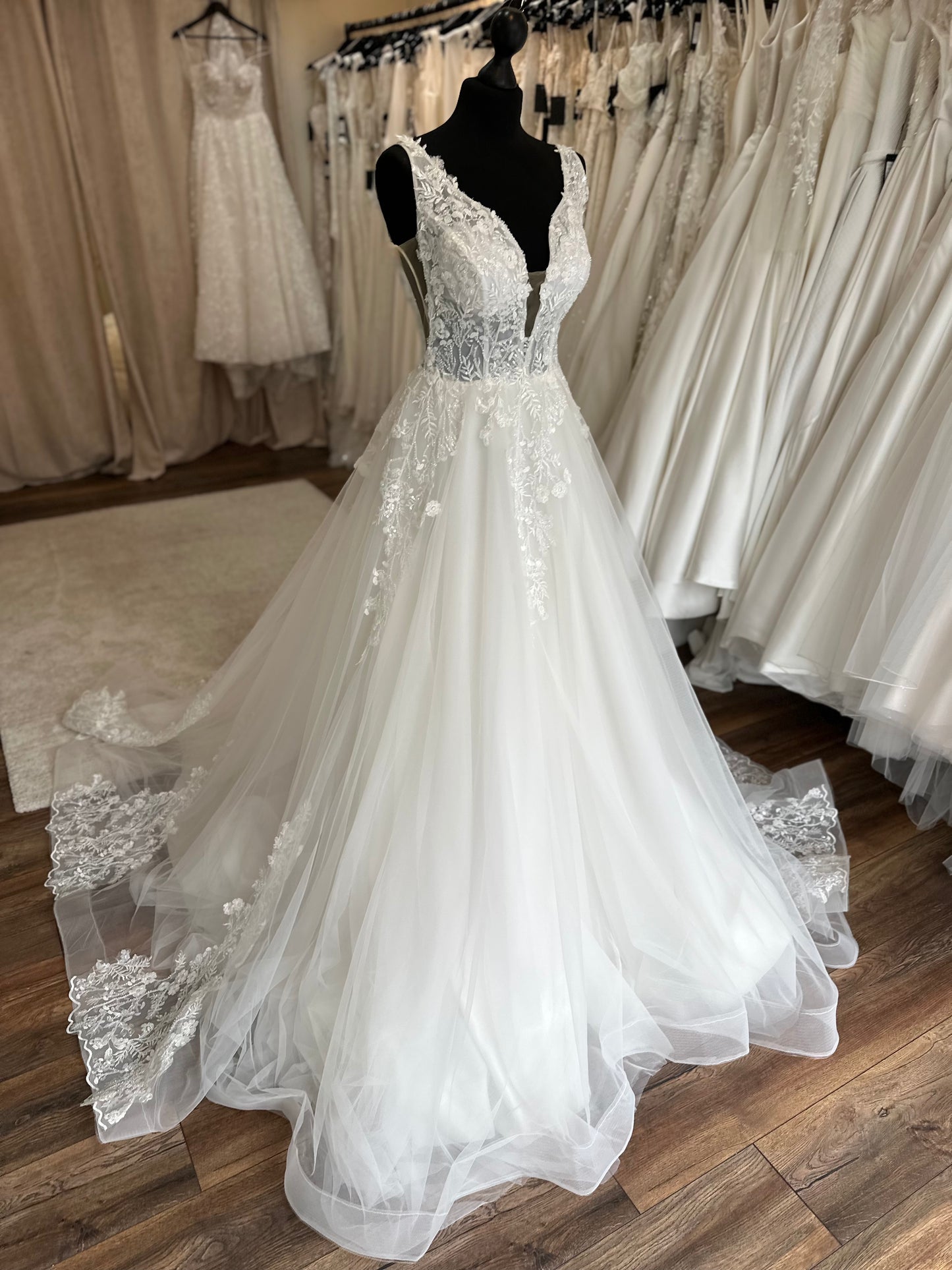 Love White - Sophia - Bridal Size 10