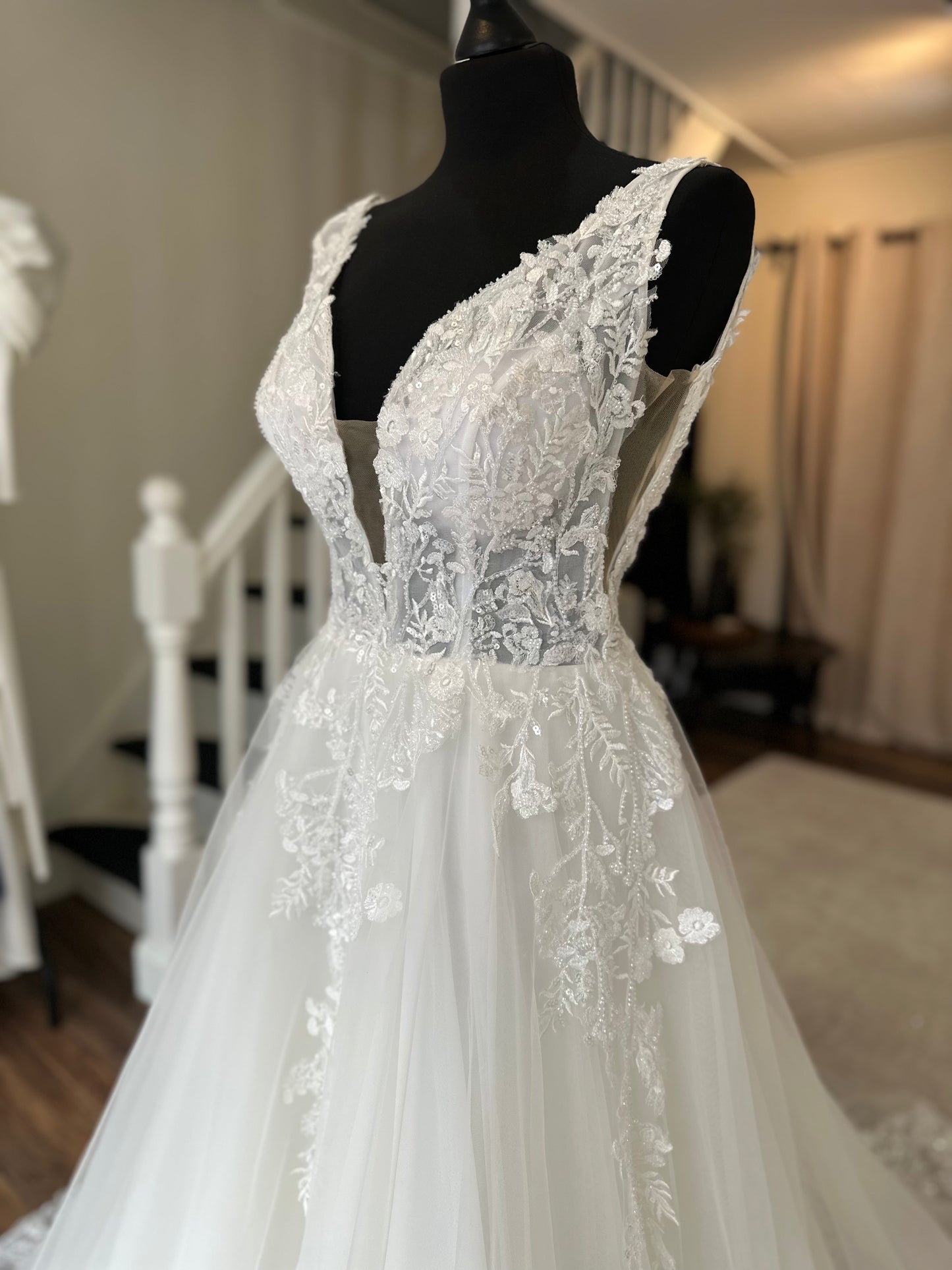 Love White - Sophia - Bridal Size 10