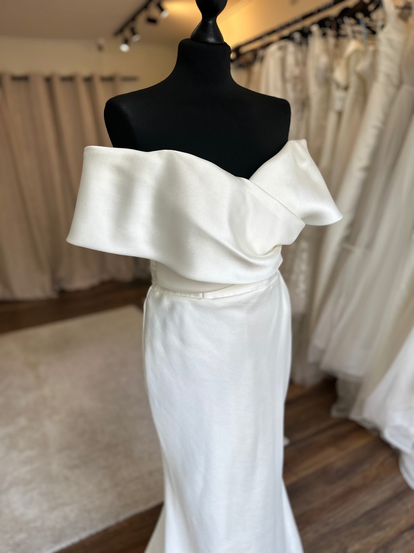 Eva Lendel - Jess + Overskirt - Bridal size 8
