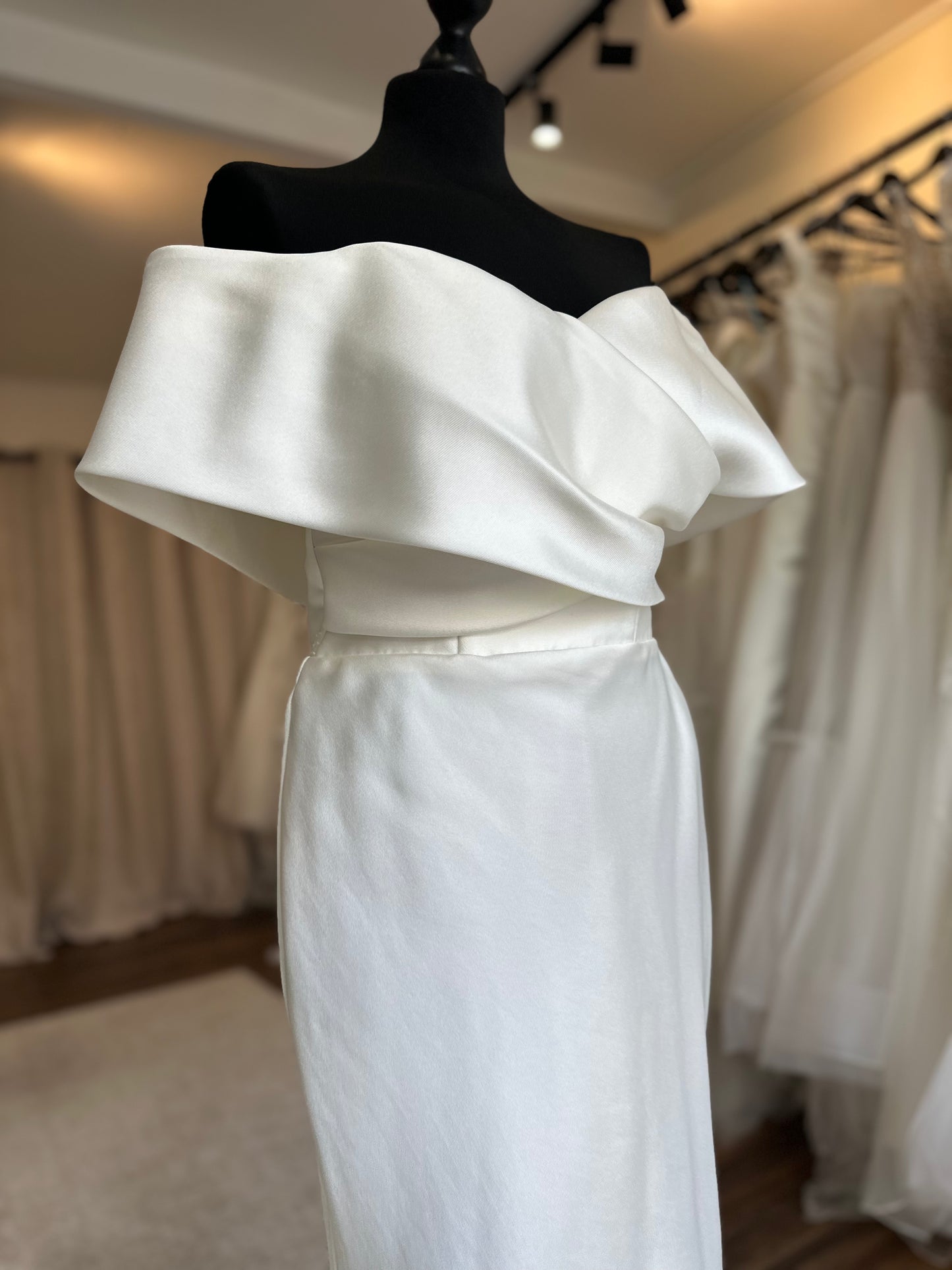 Eva Lendel - Jess + Overskirt - Bridal size 8