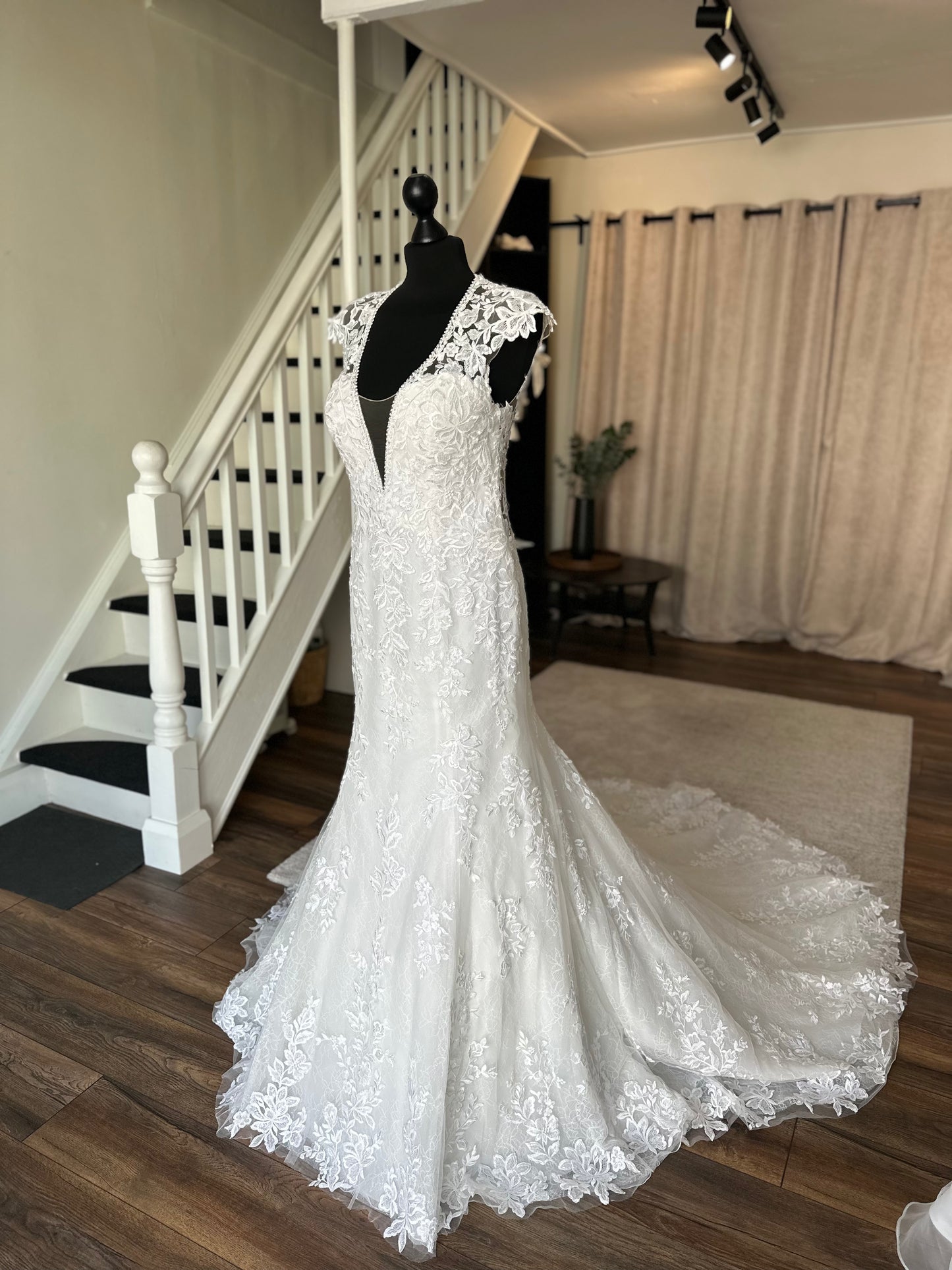 Demetrios - 1143 - Bridal size 14
