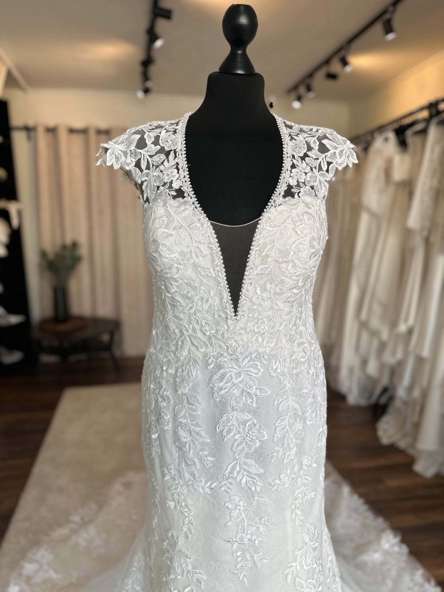 Demetrios - 1143 - Bridal size 14