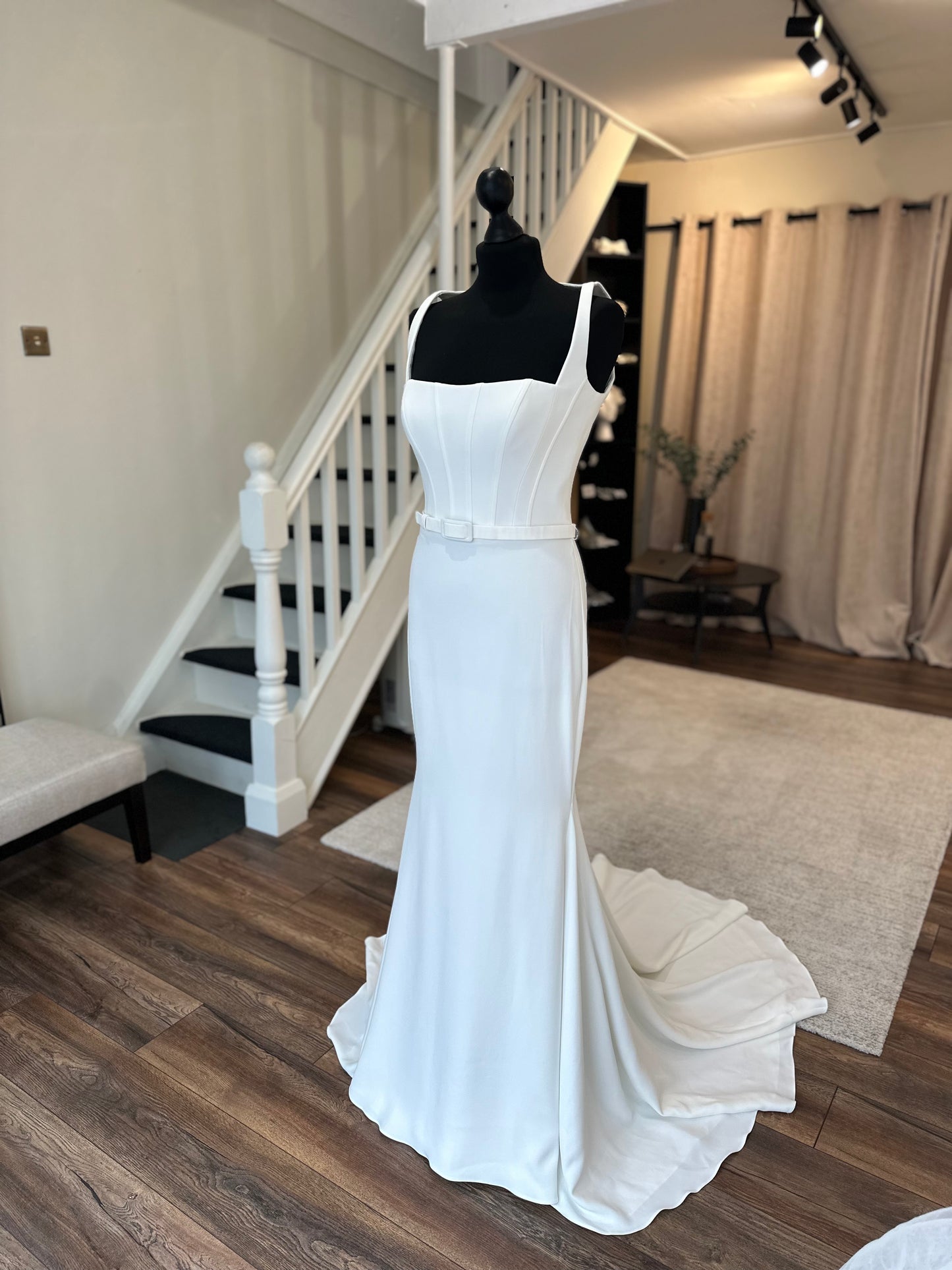 Suzanne Neville - Amber (sleeveless) - Bridal size 12