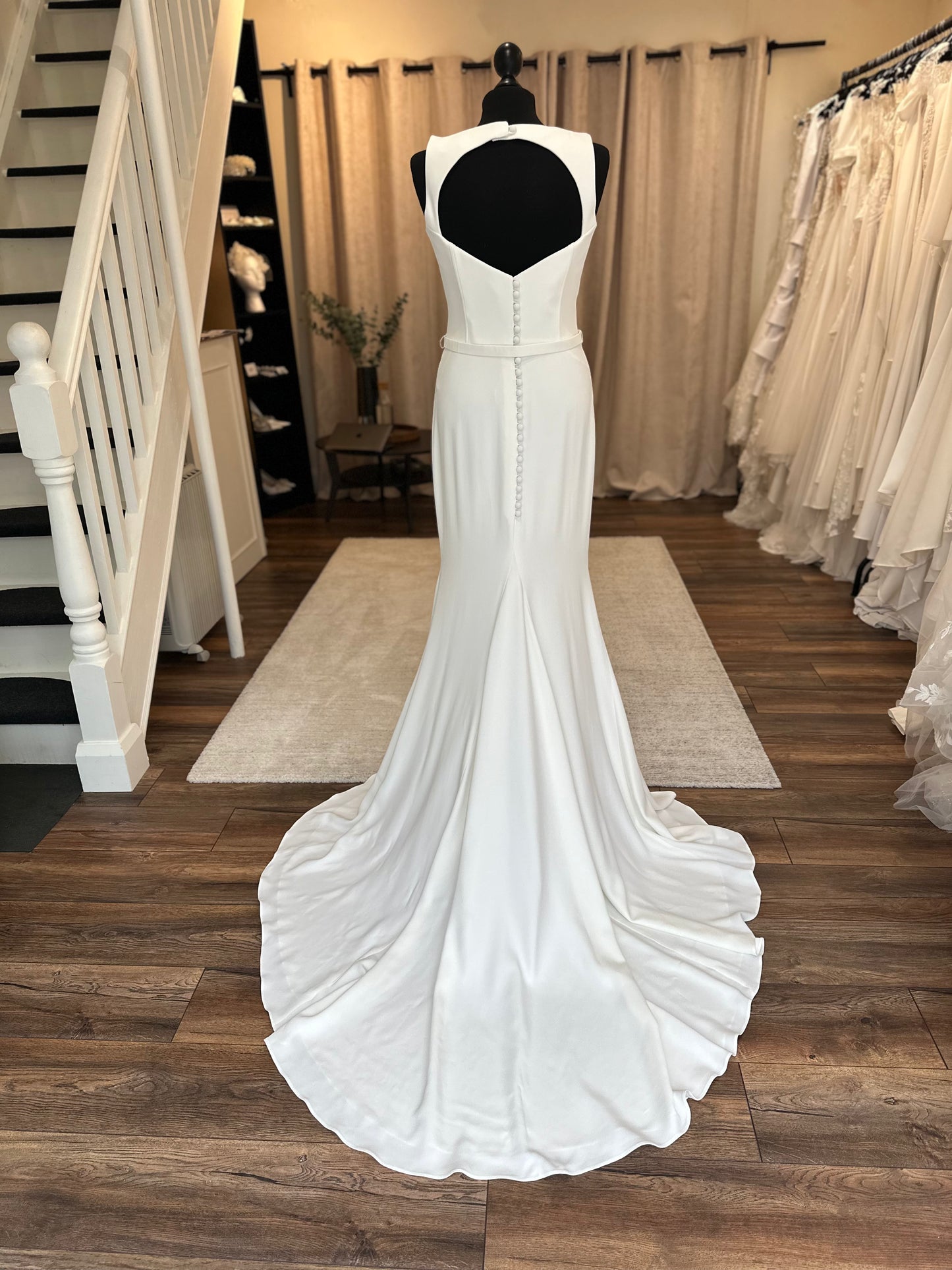 Suzanne Neville - Amber (sleeveless) - Bridal size 12