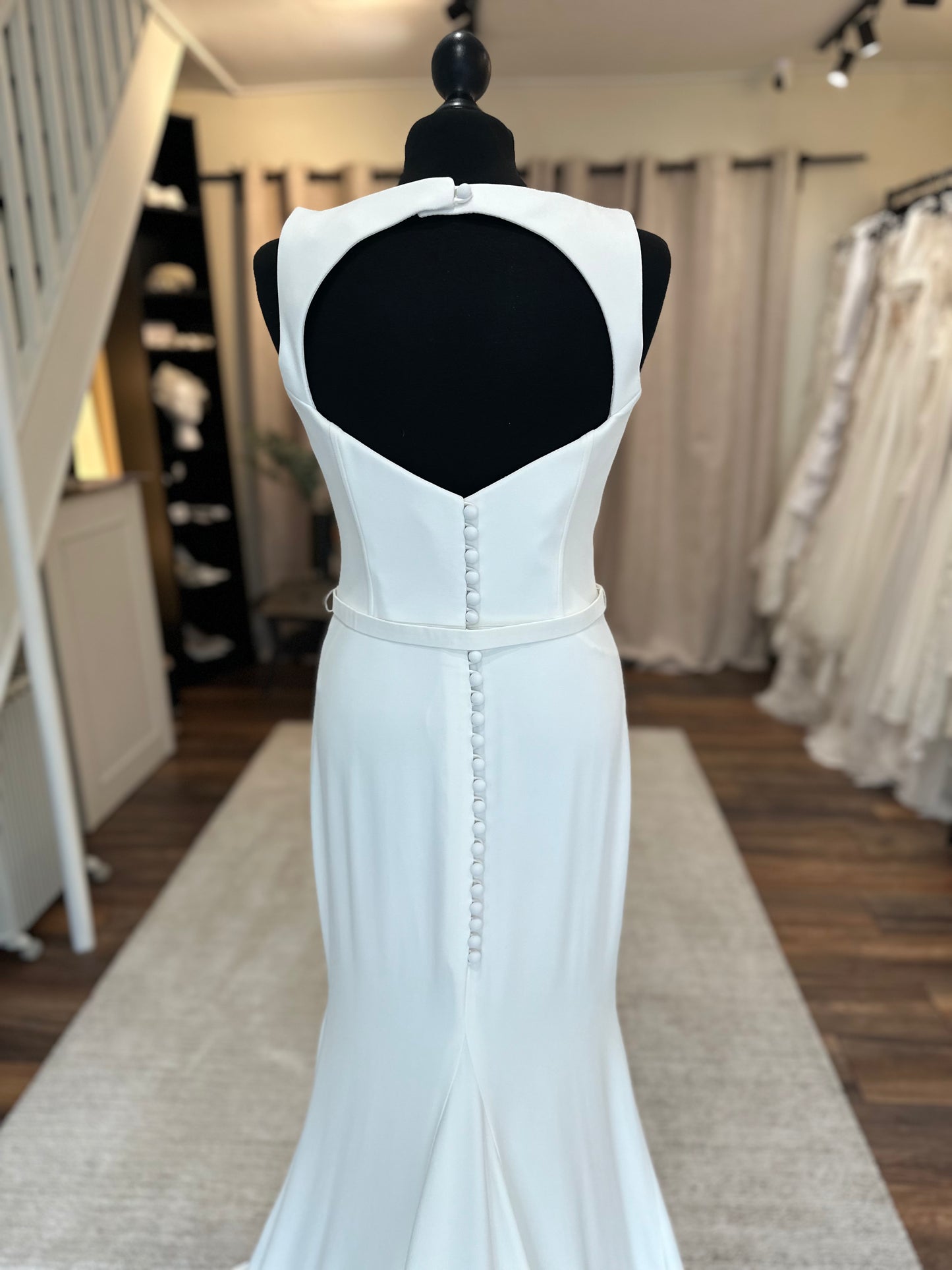 Suzanne Neville - Amber (sleeveless) - Bridal size 12
