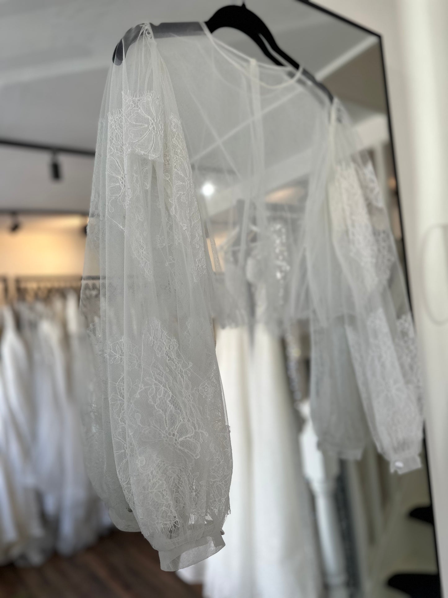 Lace bridal overtop top - Size 8-10