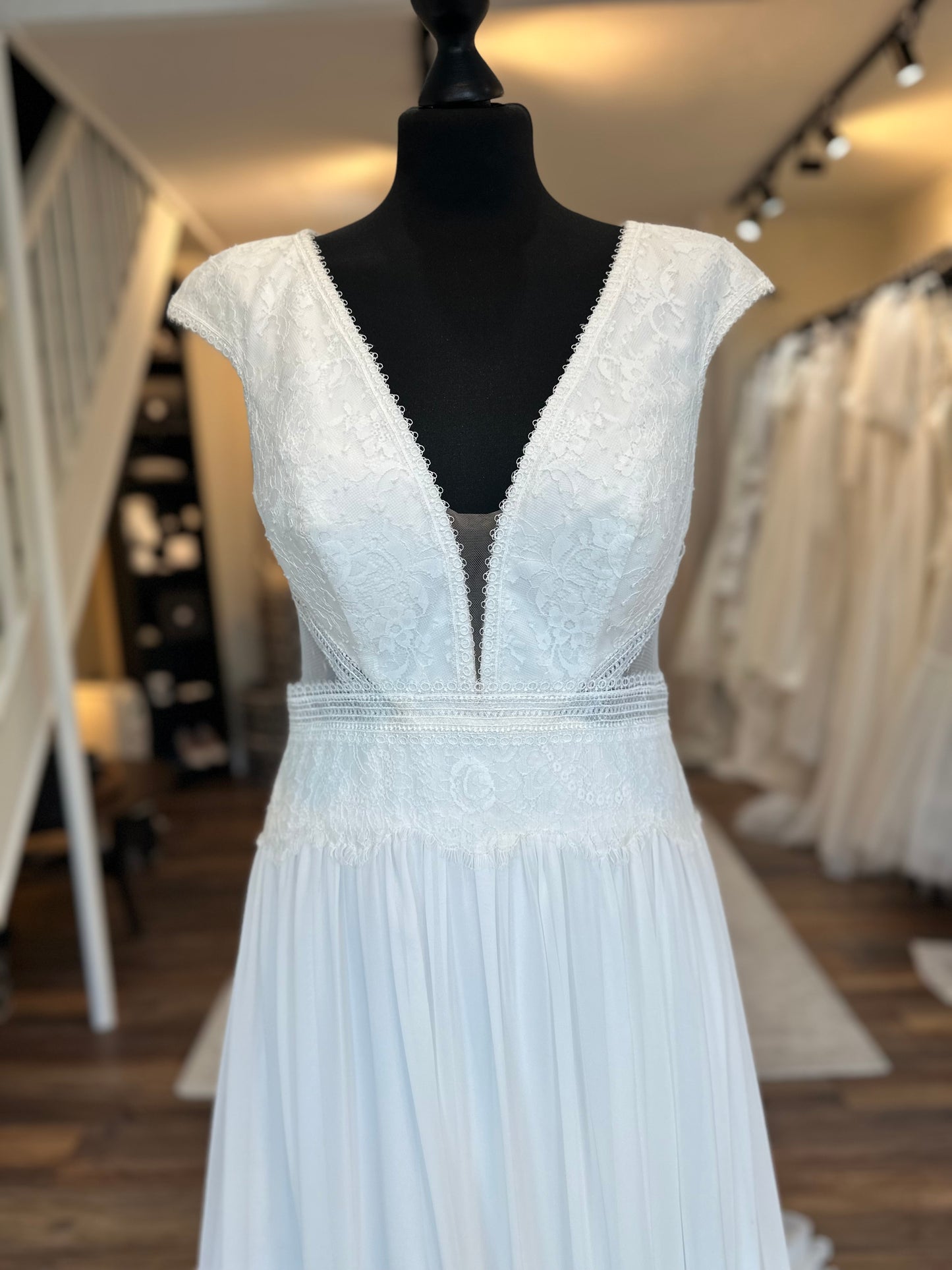 Pronovias - Mitzi - Bridal size 12
