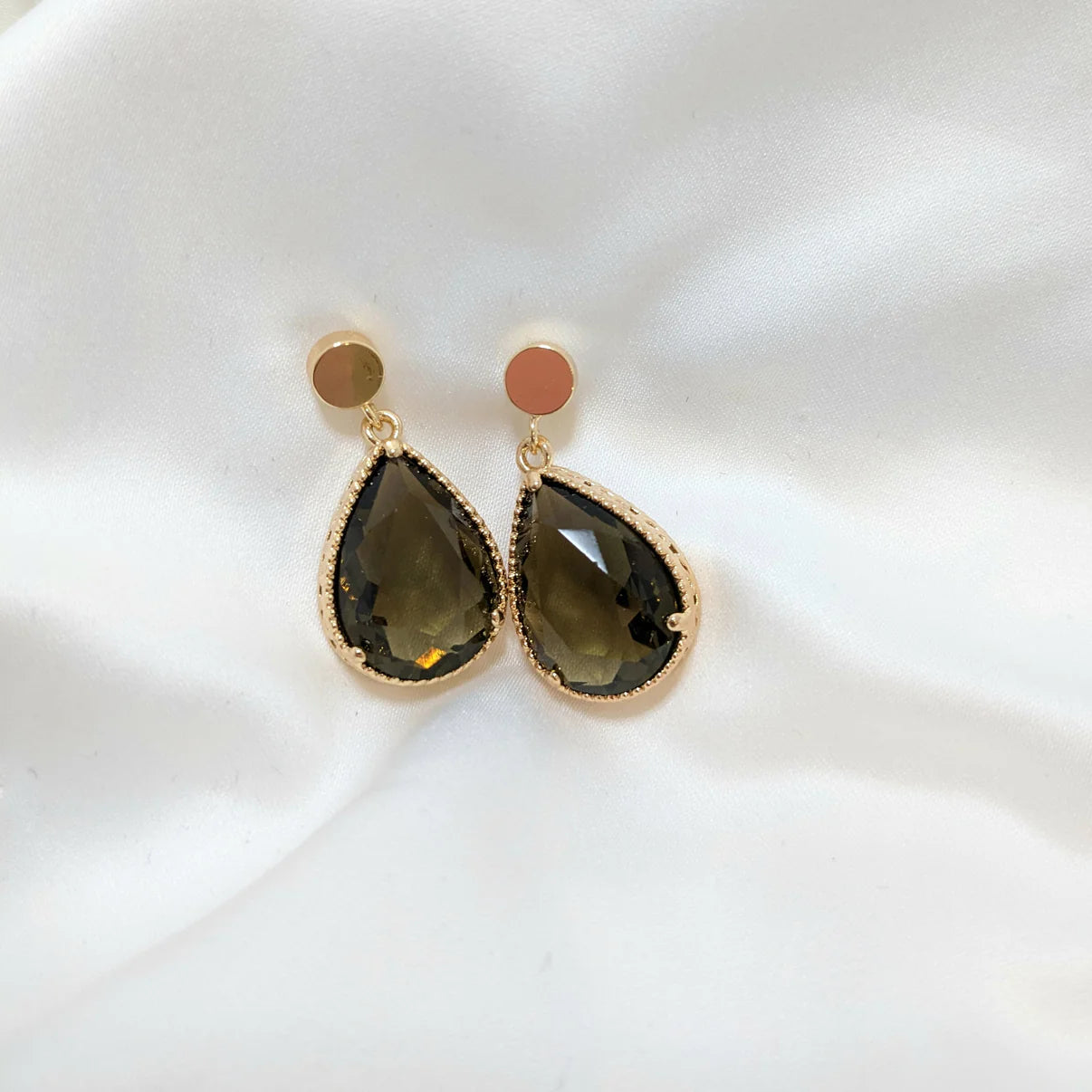 Anna teardrop earrings - Olive