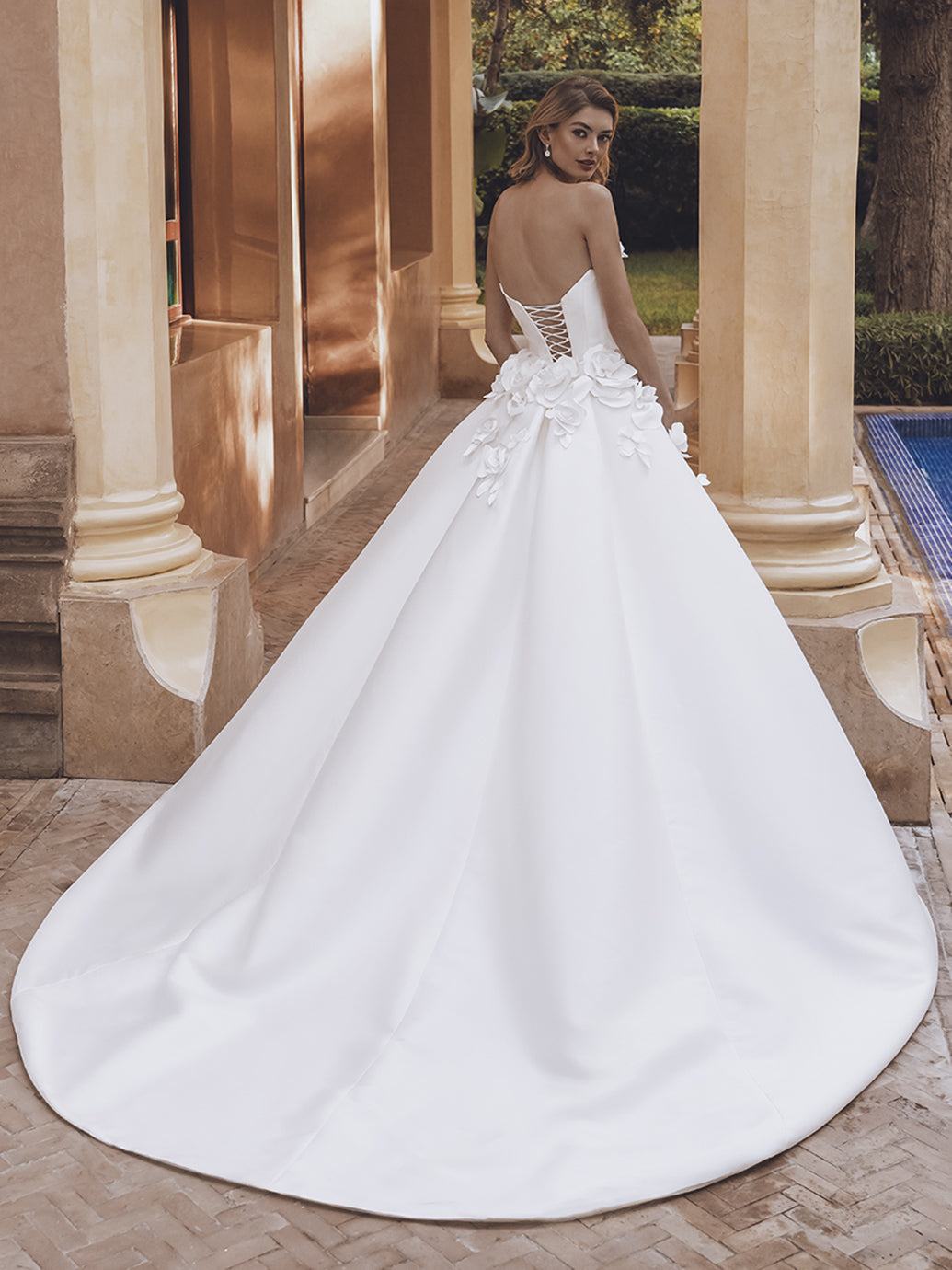 Enzoani - Udelaya - Bridal size 14 (detachable overskirt)