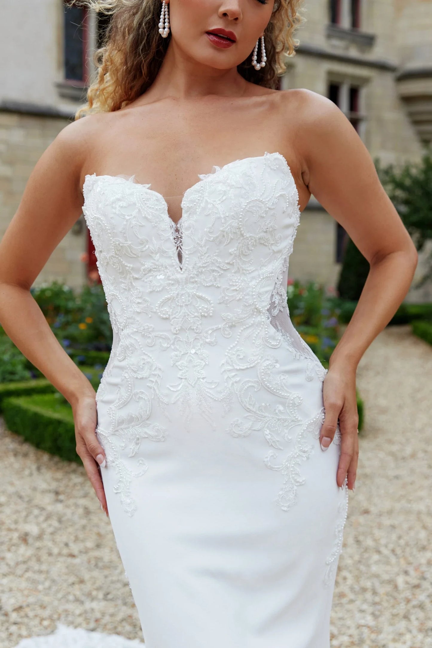 Essence of Australia - D3853 - Bridal size 10