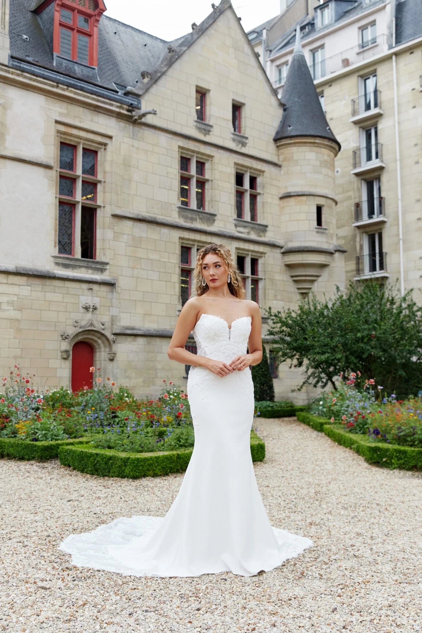 Essence of Australia - D3853 - Bridal size 10