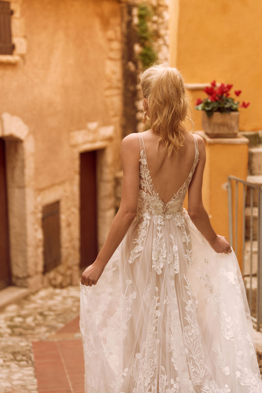 Madi Lane - Harper - Bridal size 12