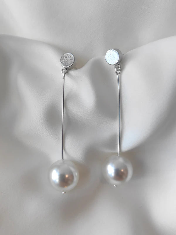 Audrey statement pearl earrings - Silver