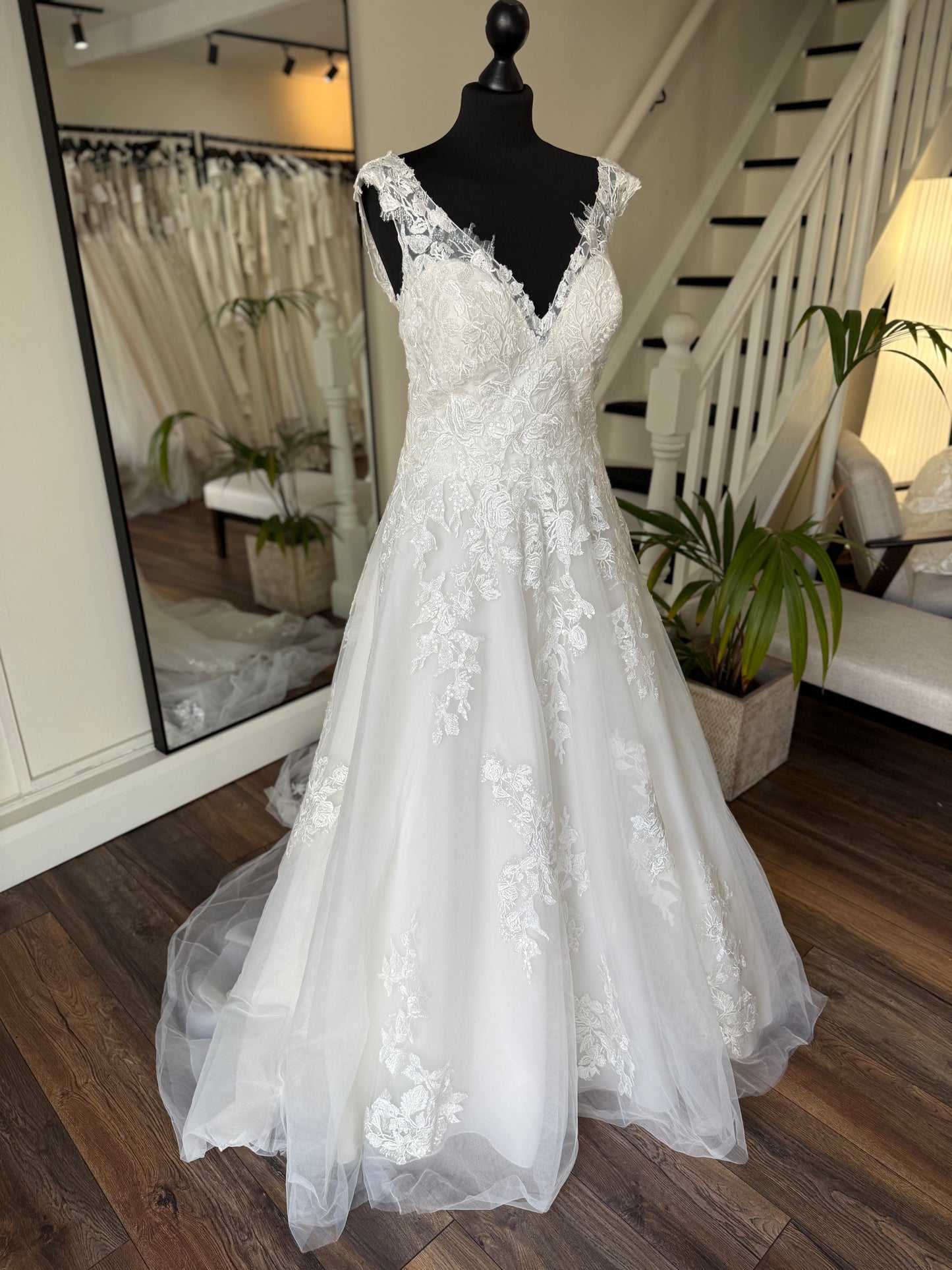 Allure Romance - 3262 - Bridal size 14