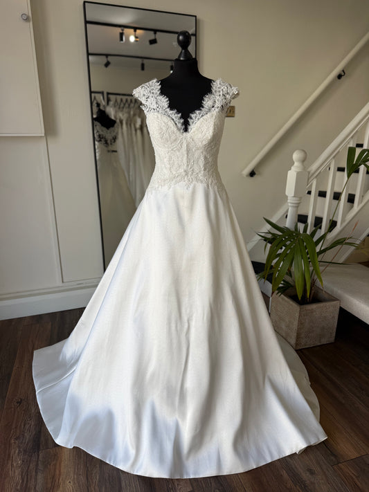 Pronovias - Edie - Bridal size 12