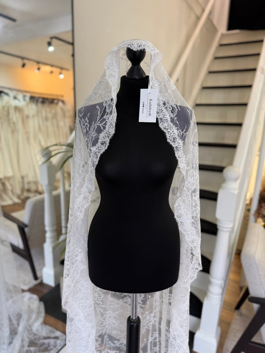 Kadaleyah - full lace mantilla 2.5m