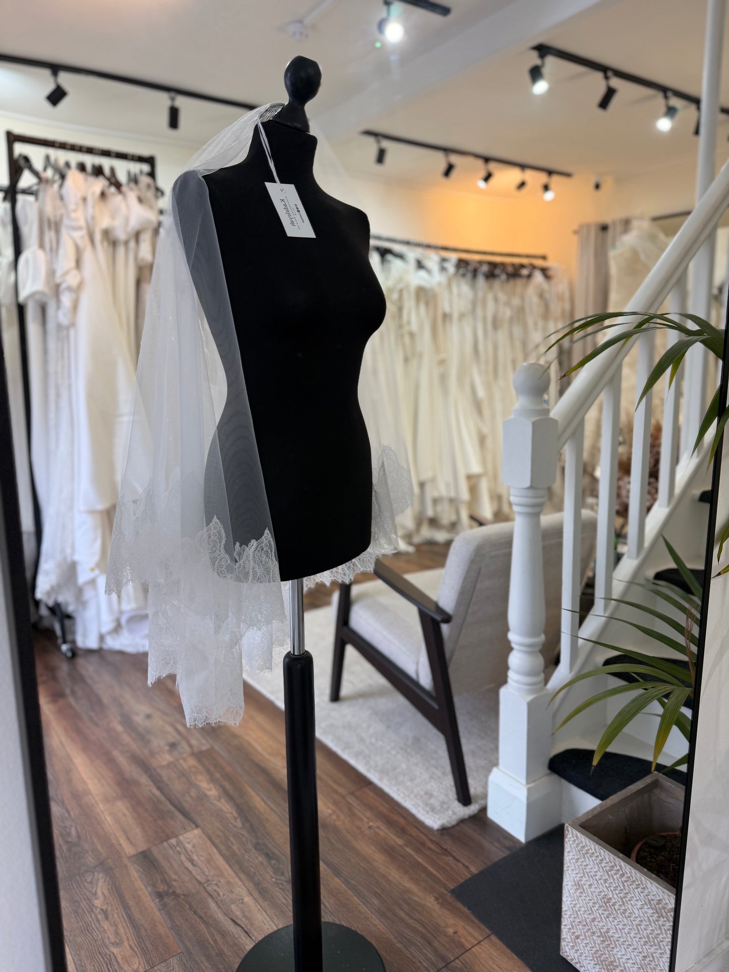 Kadaleyah - Blusher lace trim fingertip veil