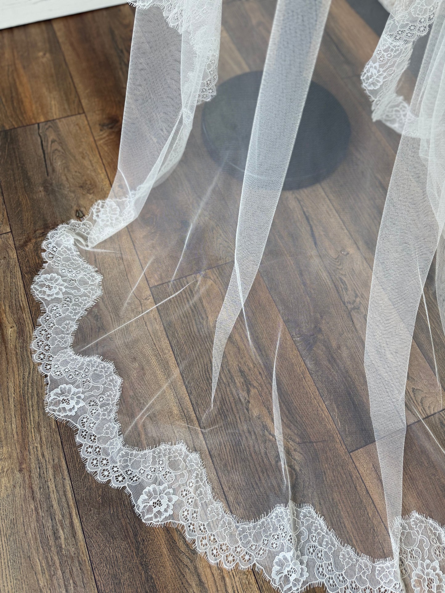 Kadaleyah - floor length mantilla lace veil