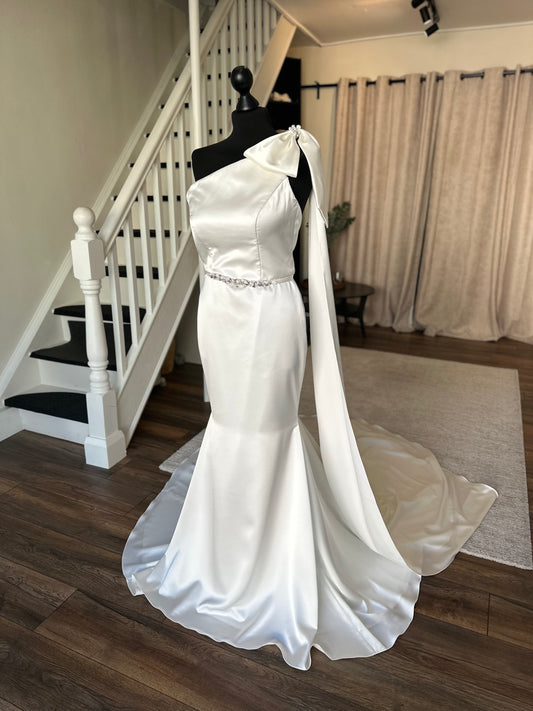 Paloma Blanca - 4927 - Bridal size 8