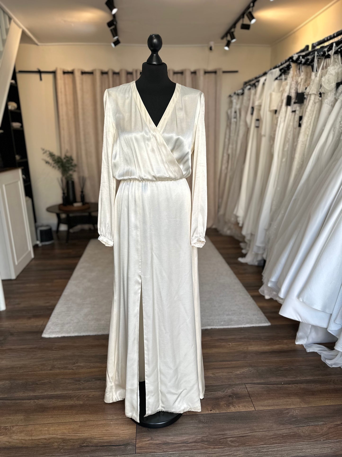 Covet - Bespoke Design - Size 10