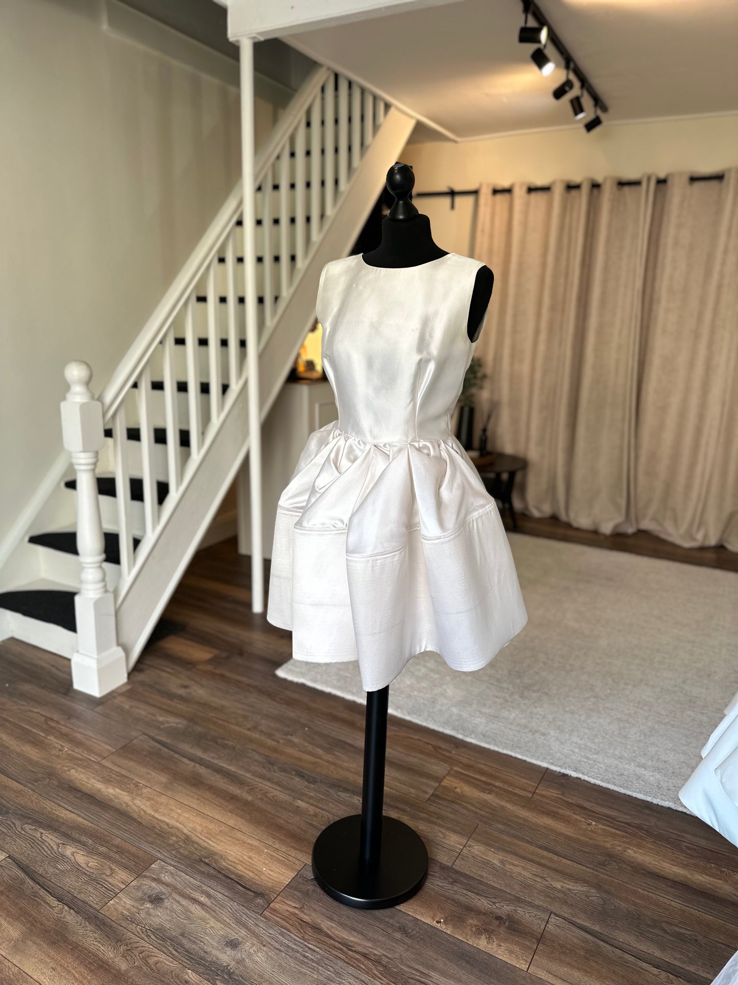 Greta Constantine - Size 8