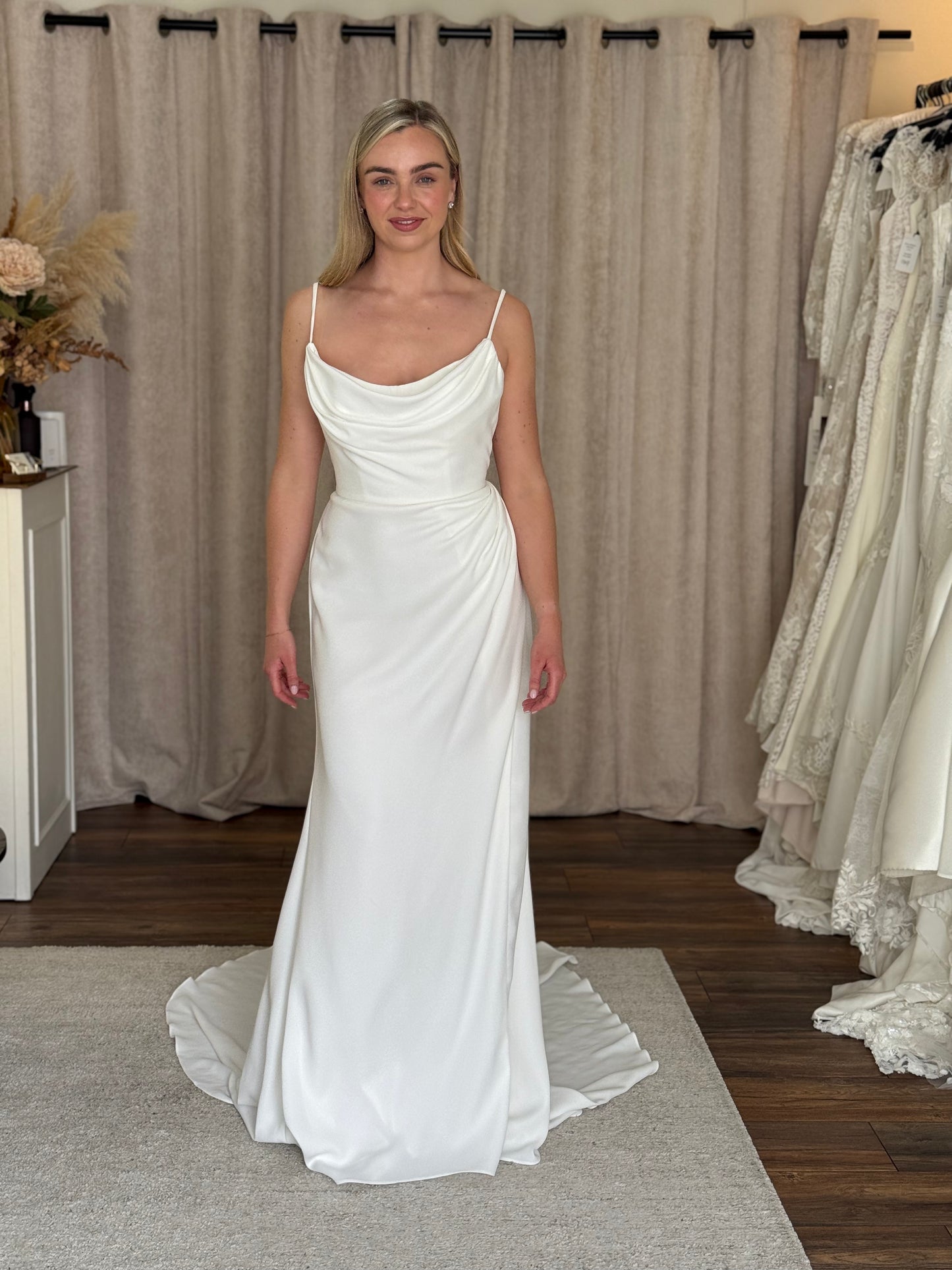 Essence of Australia - D3589 - Bridal size 12