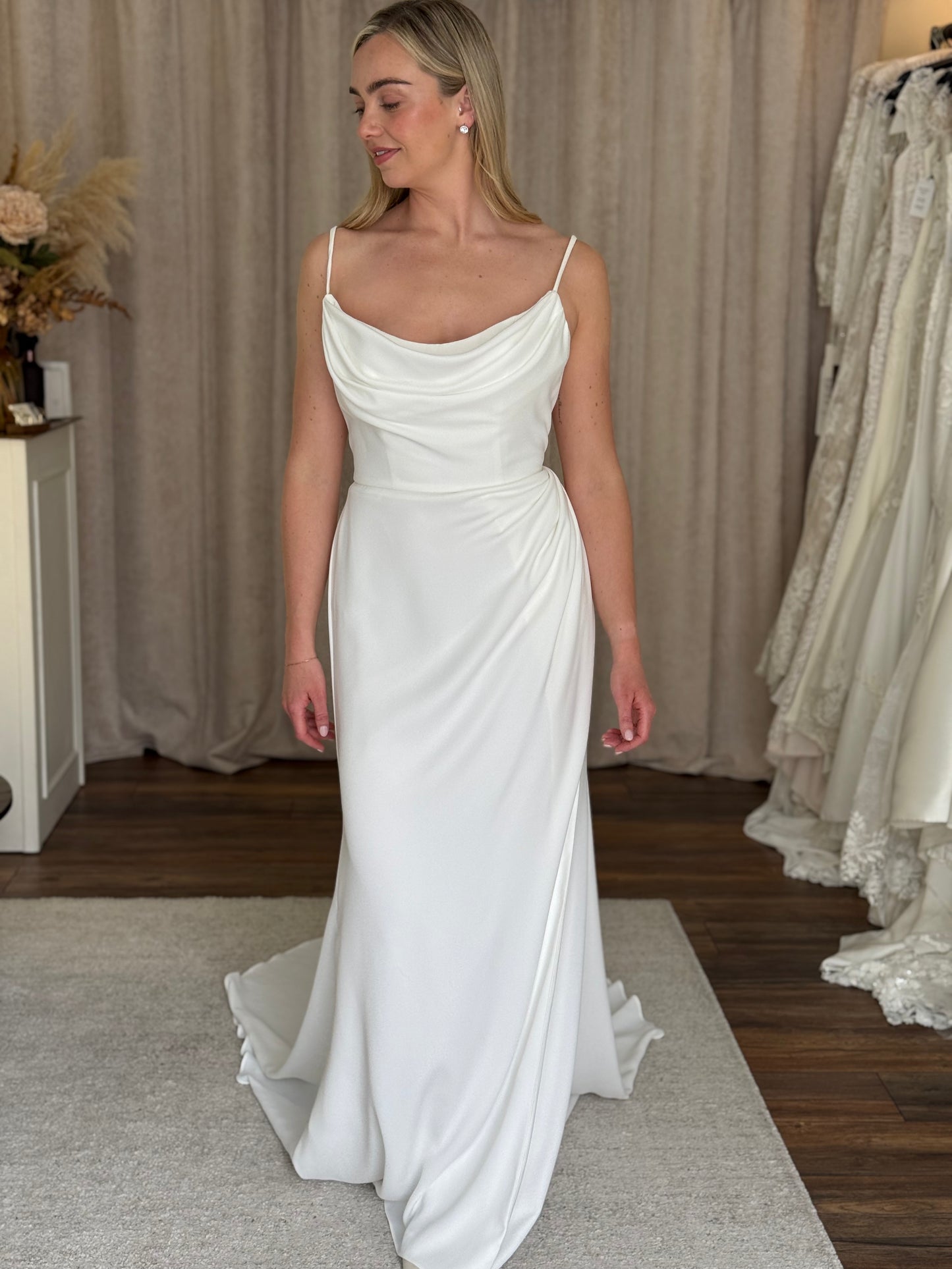 Essence of Australia - D3589 - Bridal size 12