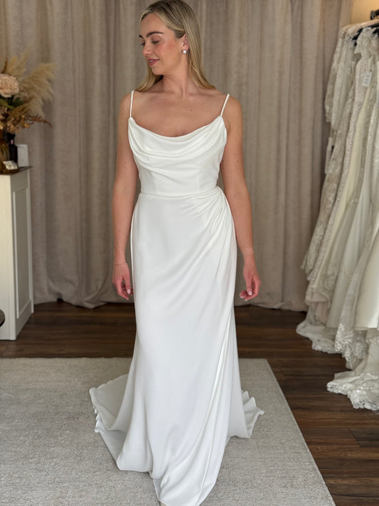 Essence of Australia - D3589 - Bridal size 12