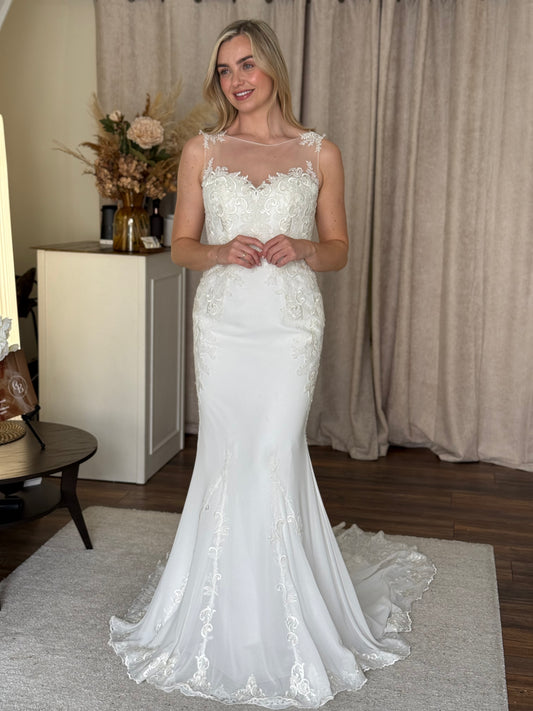 Fara Sposa - Fiona - Bridal size 12