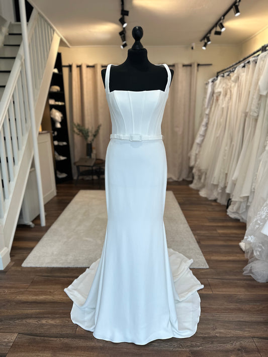 Suzanne Neville - Amber (sleeveless) - Bridal size 12