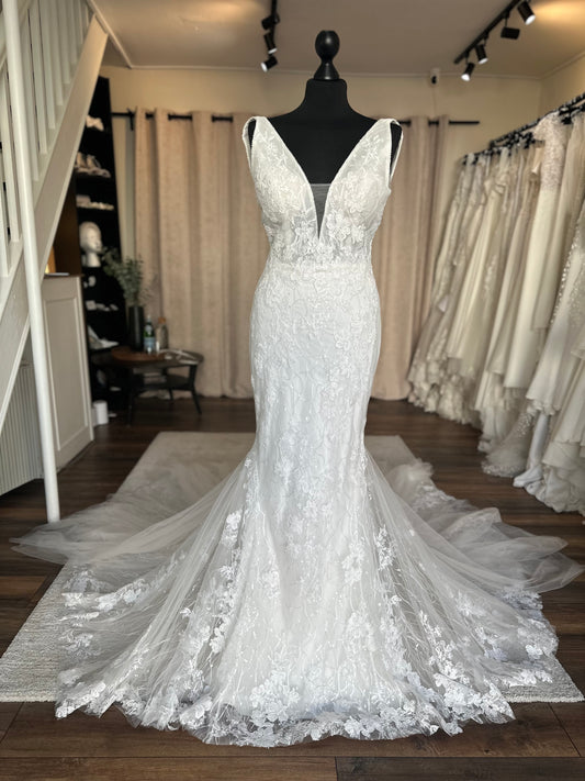 Enzoani - Nurit + overskirt - Bridal size 10