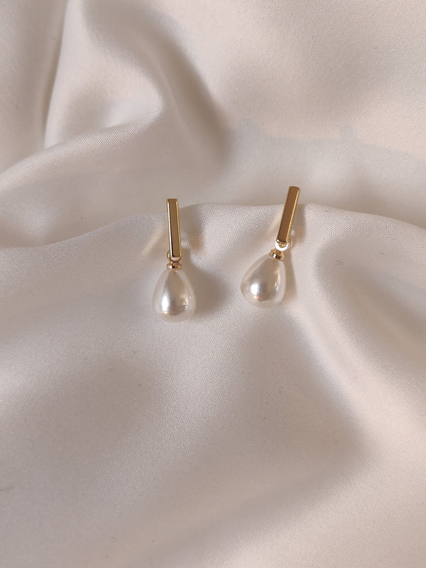 Perola earrings